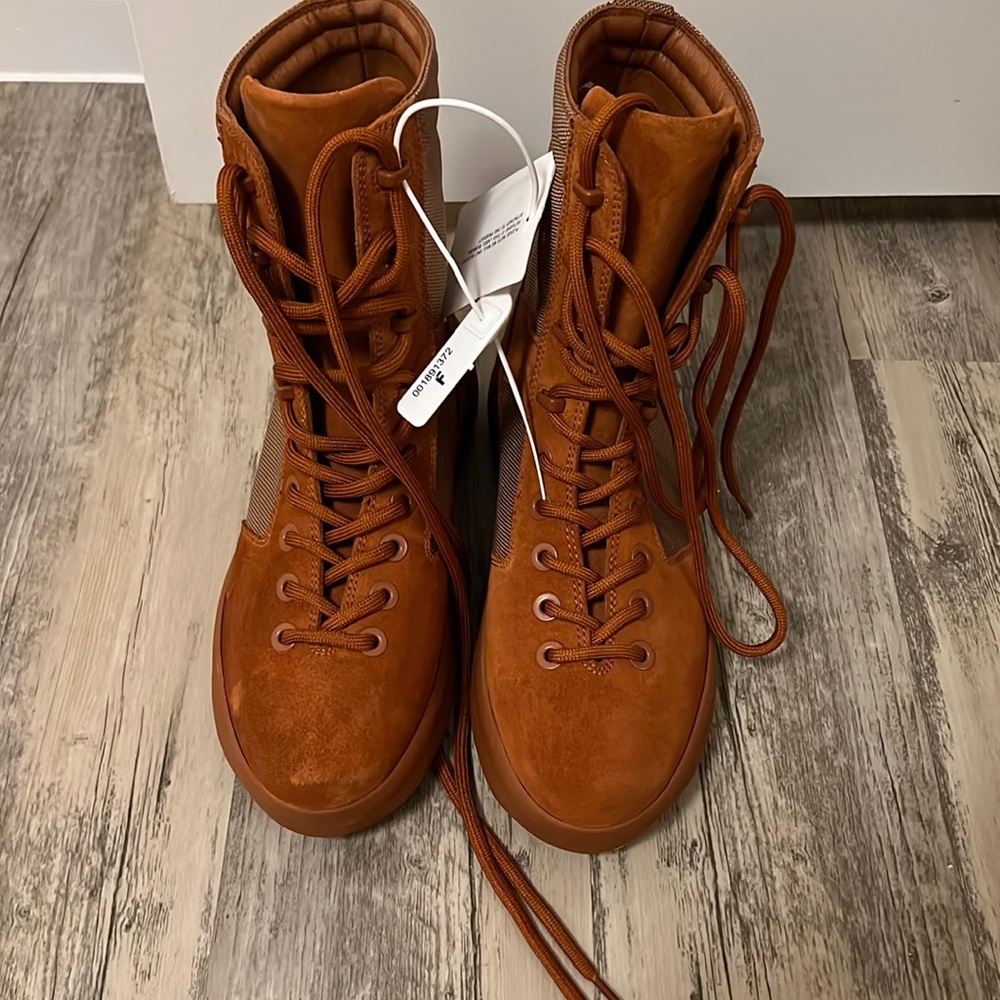 Yeezy 950 Boot Burnt Siena Size 41 Mens